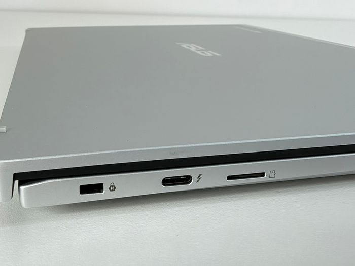 ASUS Chromebook Plus CX54 - As New / Touchscreen / Warranty