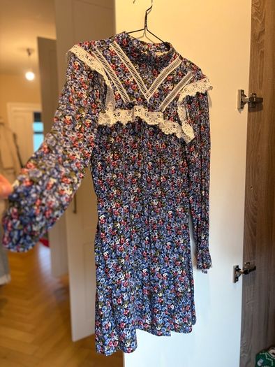 H&M Floral Lace.  Detail Dress   Vintage Prairie Style (Size [Insert Size