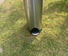 Kitchen pedal bin