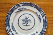 Vintage Warwick Royal semi-porcelain plate