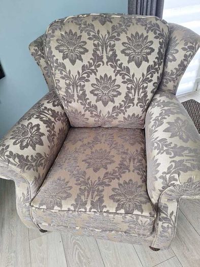 Beautiful suit of furniture