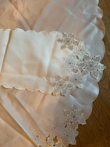 Embroidery Round Table Cloth & Matching Runner