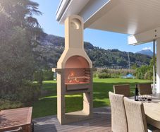 Concrete Charcoal BBQ Stand with Chimney