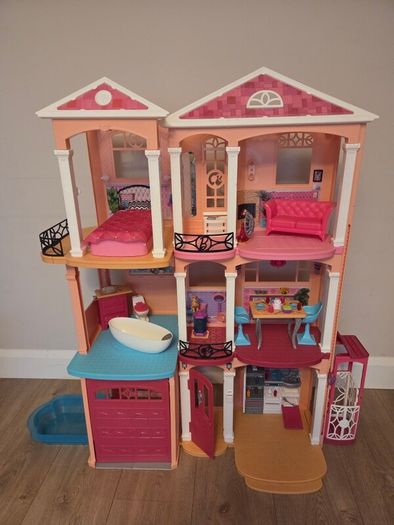Barbie Dream House