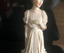 Belcari figurine