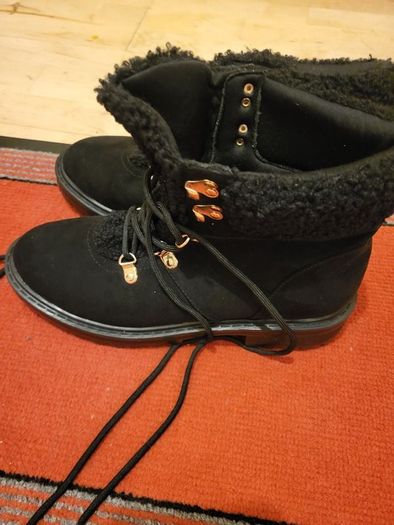 Ideal for Autumn Ladies black ankle boots  size 8 brand new