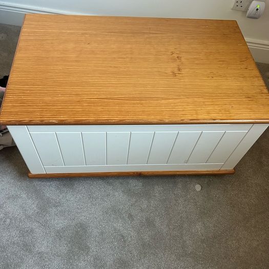 Blanket box