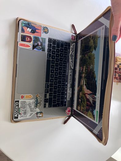 Apple MacBook Pro 16 Inch 2019 Touch Bar i7 512GB 16GB Ram 733 Cycles