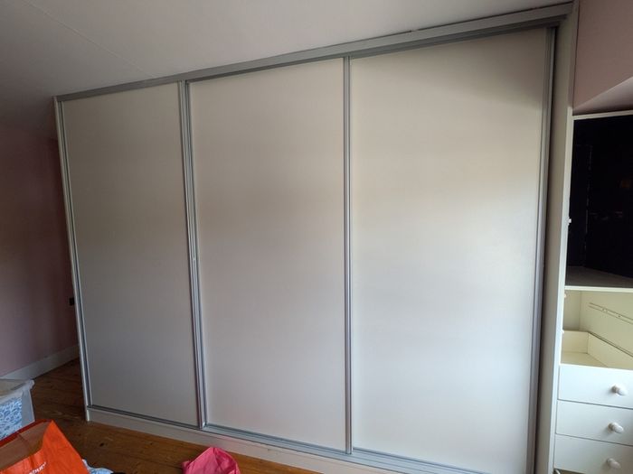 3 X sliderobe doors + rail + interior/timber