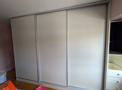 3 X sliderobe doors + rail + interior/timber