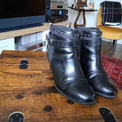 Ankle boots