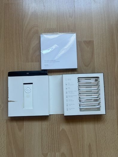 Apple Hi-Fi Speaker with Remote and Accessories