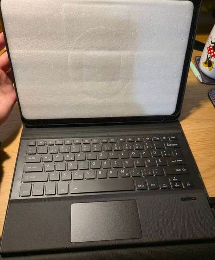 Doohoeek Redmi Pad Pro 12.1 backlit Bluetooth keyboard case