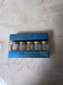 Set Of Shimmering Eyeshadow X 5.  B.N.W.T.