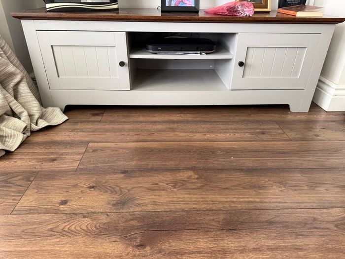 Tv unit