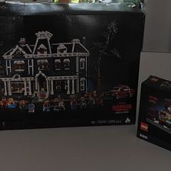 LEGO - Stranger Things - Creel House and WSQK Radio Station