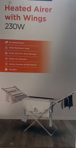 Heated clothes rack
