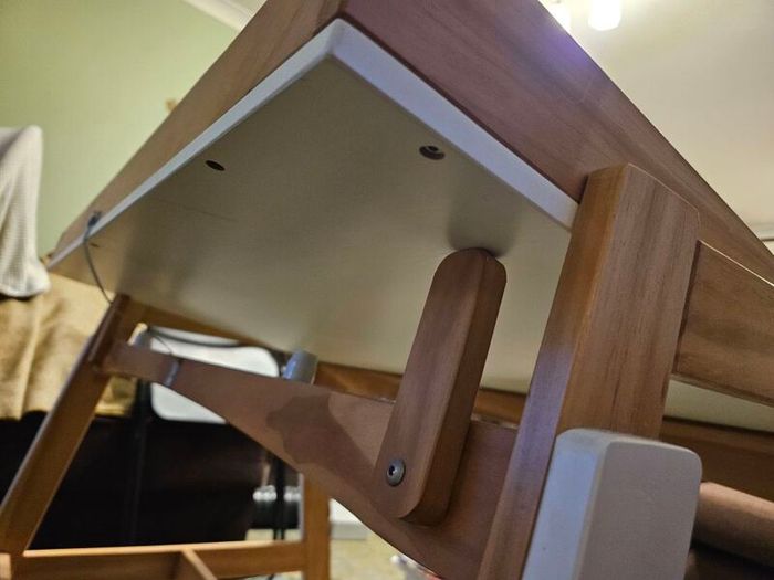 Kids desk