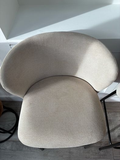 2 Breakfast Bar Stools by KAVEHOME