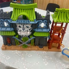 toy castle