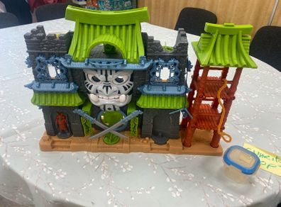 toy castle