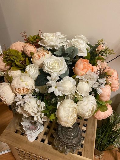 bridal flower bouquet, wedding flowers, bridesmaids bouquets, arrangements