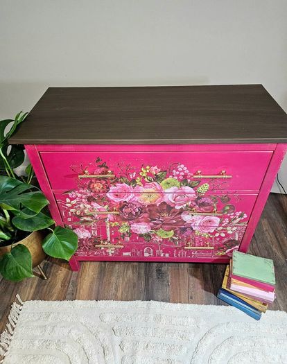 Chest of drawers