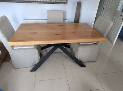 Dining Table & chairs