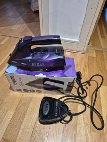 Tower CeraGlide 2-in-1 Cord/Cordless Steam Iron (2400W)