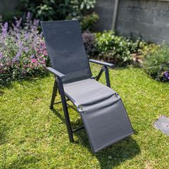 2x garden lounge chairs