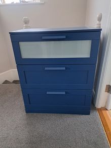 Chest of drawers