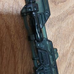 Transformer / toy / weapon