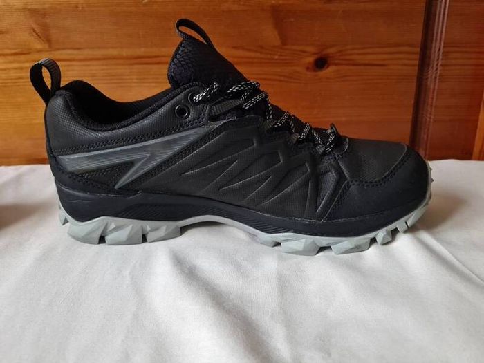 merrell thermo freeze waterproof walking/hiking shoes Size 6.5 eu 40 black In excellent condition