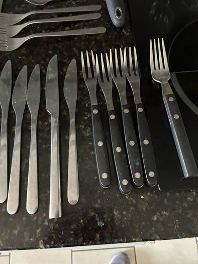 Cutlery collection (32 items)