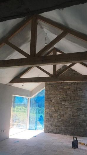 Roof trusses / king post truss