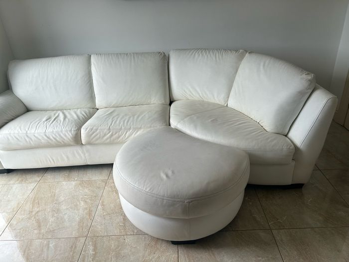 corner sofa with footrest