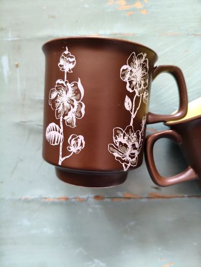 3 x Crown Devon coffee cups& Saucers
