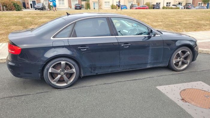 Audi A4 S-Line. 2L TDi Manual.