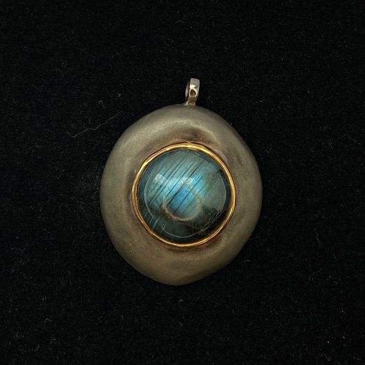 Labradorite pendant
