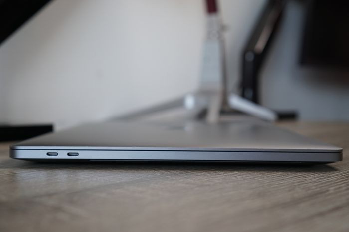 MacBook Pro 16" 2019  32GB | 1TB | i7-9750H | Radeon Pro 5300M 4GB