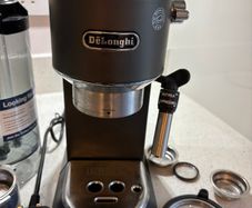 DeLonghi Coffee Maker EC685 Dedica Style