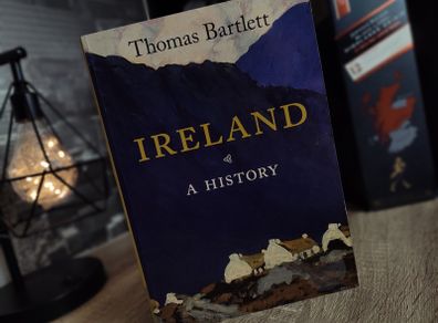 Ireland A History ! by Thomas Bartlett ! 2011 ! by Cambridge University Press !