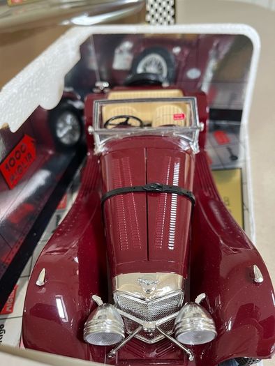 Mille Miglia Burago Model Car Scale 1/18