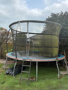 Trampoline