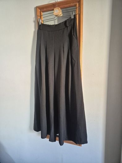 BNWT wide classic  trousers
