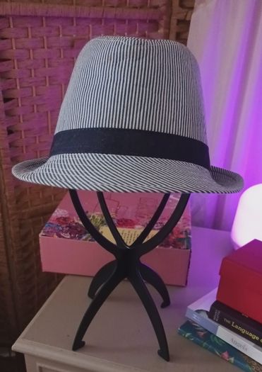 Trilby hat