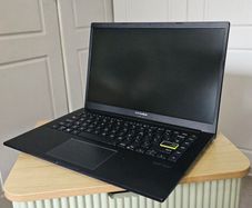 Asus Vivobook laptop