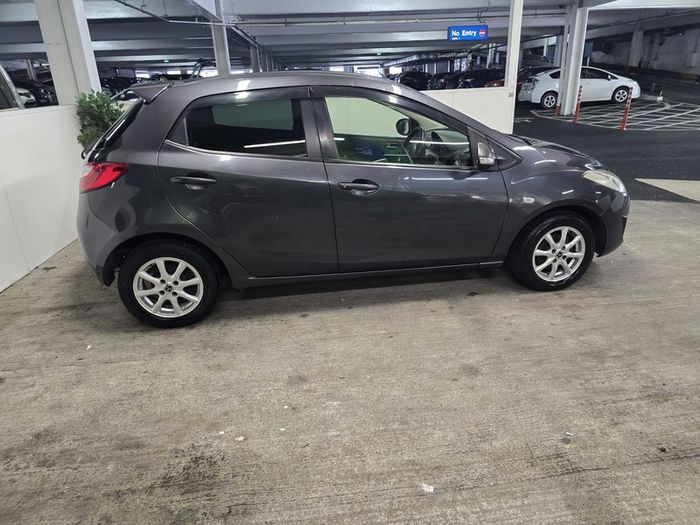 2013 Mazda Demio