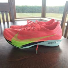 Nike Streakfly 2 UK SIZE 12
