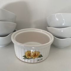 SUNFLOWER RAMEKIN Low-low.  With 6 fluted serving dishes for preserves. Total 7 items.